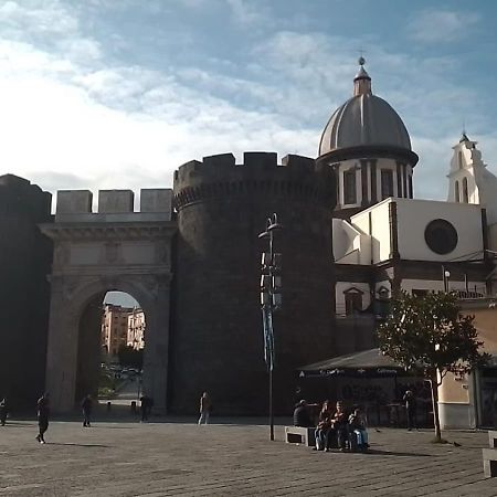 Puntoxenia Torri Aragonesi Appartement Napels Buitenkant foto